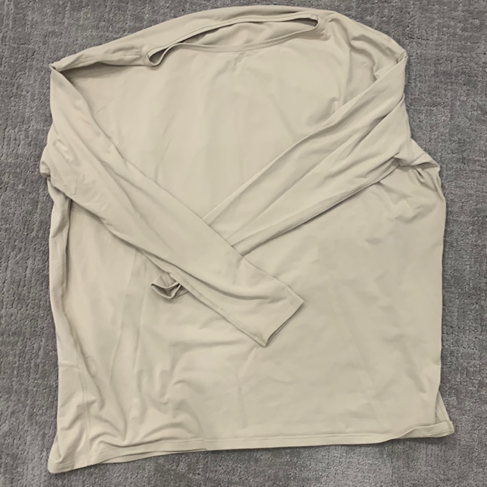 🌸 Lululemon Long Sleeve Shirt Tee Size Large